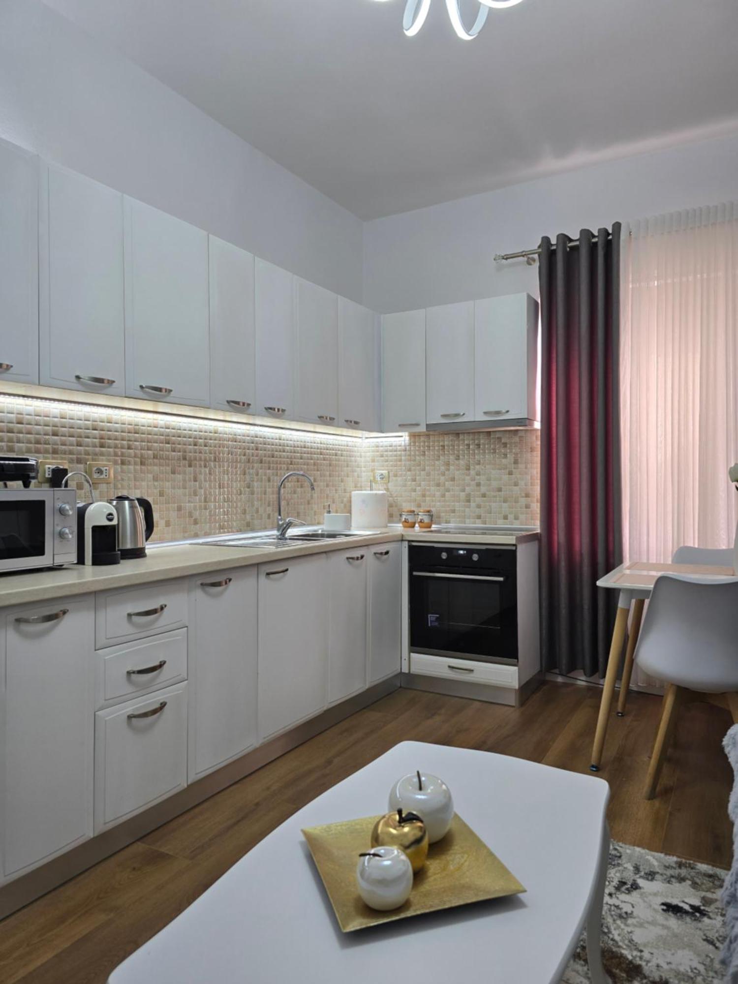 Ideal Home Шкодер Экстерьер фото