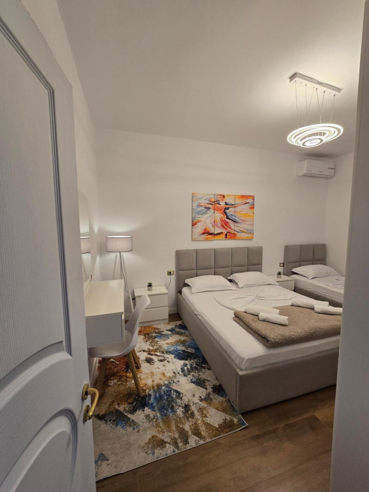Ideal Home Шкодер Экстерьер фото